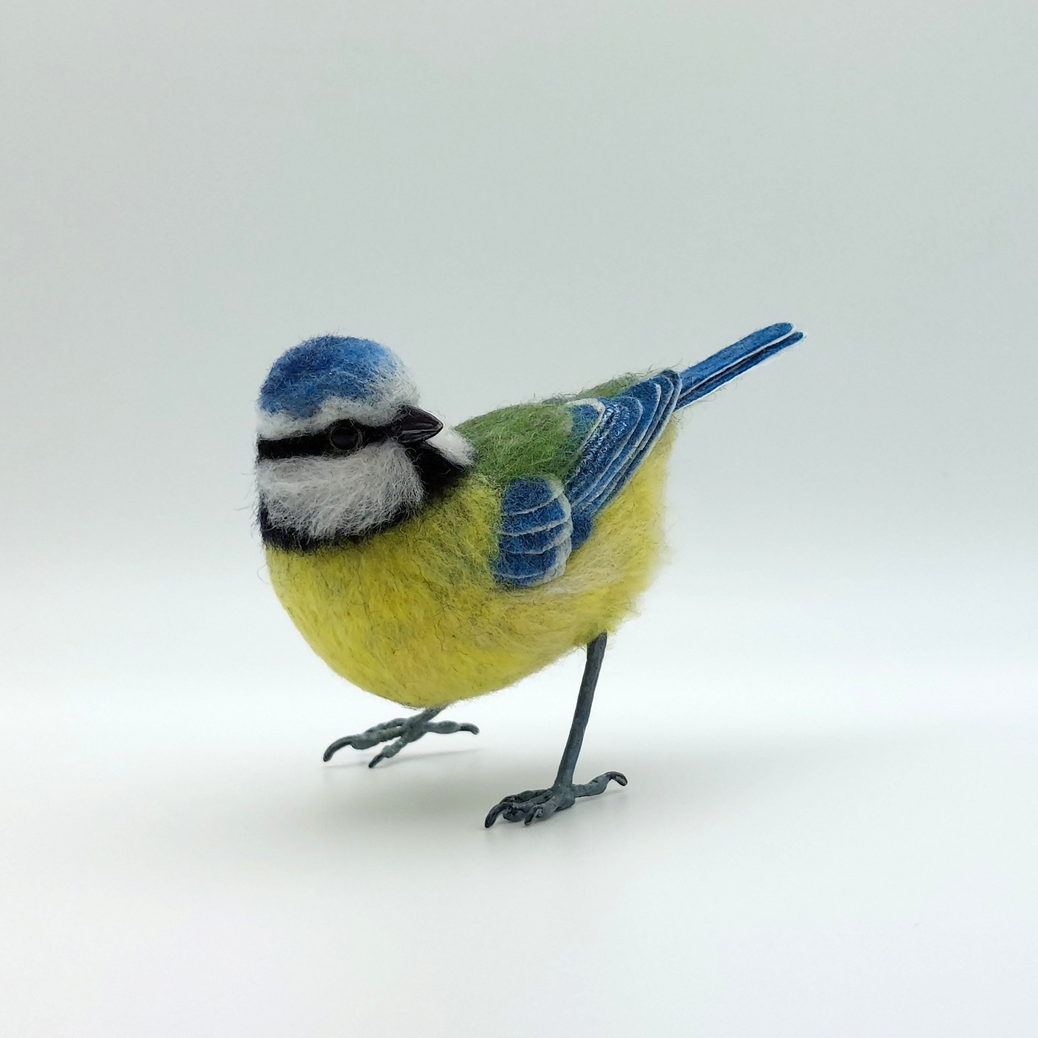 Blue tit: Unique handmade needle-felted wildlife sculpture.