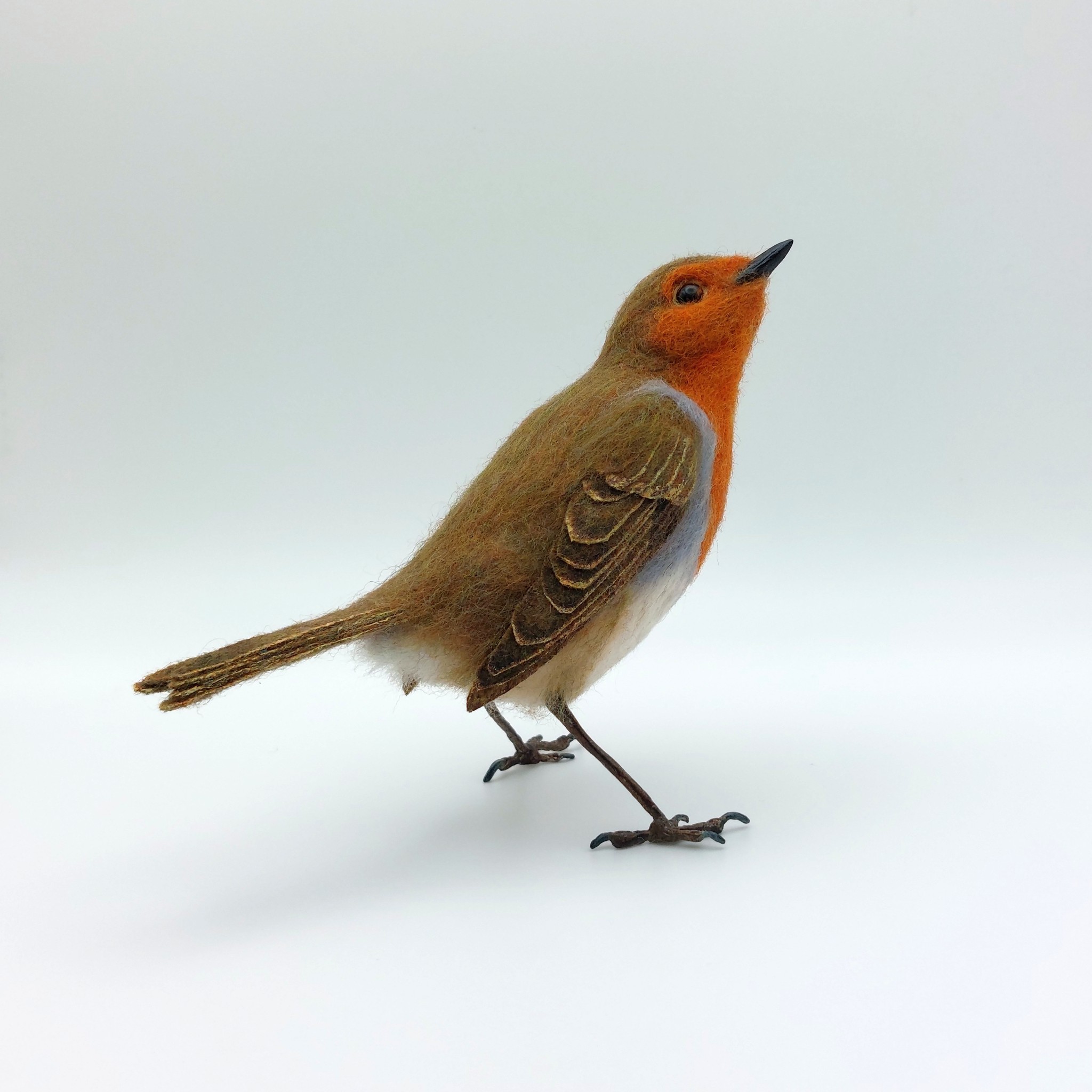 Robin: Unique handmade needle-felted wildlife sculpture.