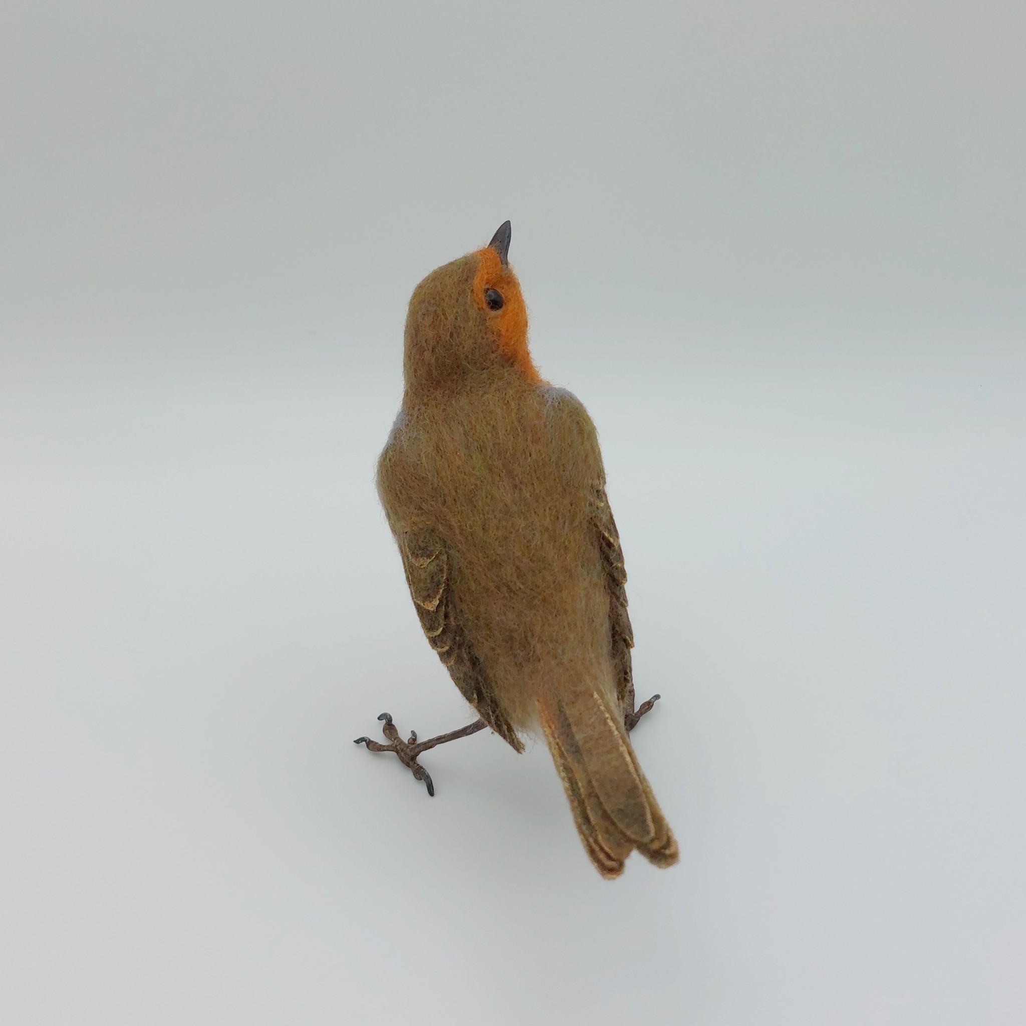 Robin: Unique handmade needle-felted wildlife sculpture.