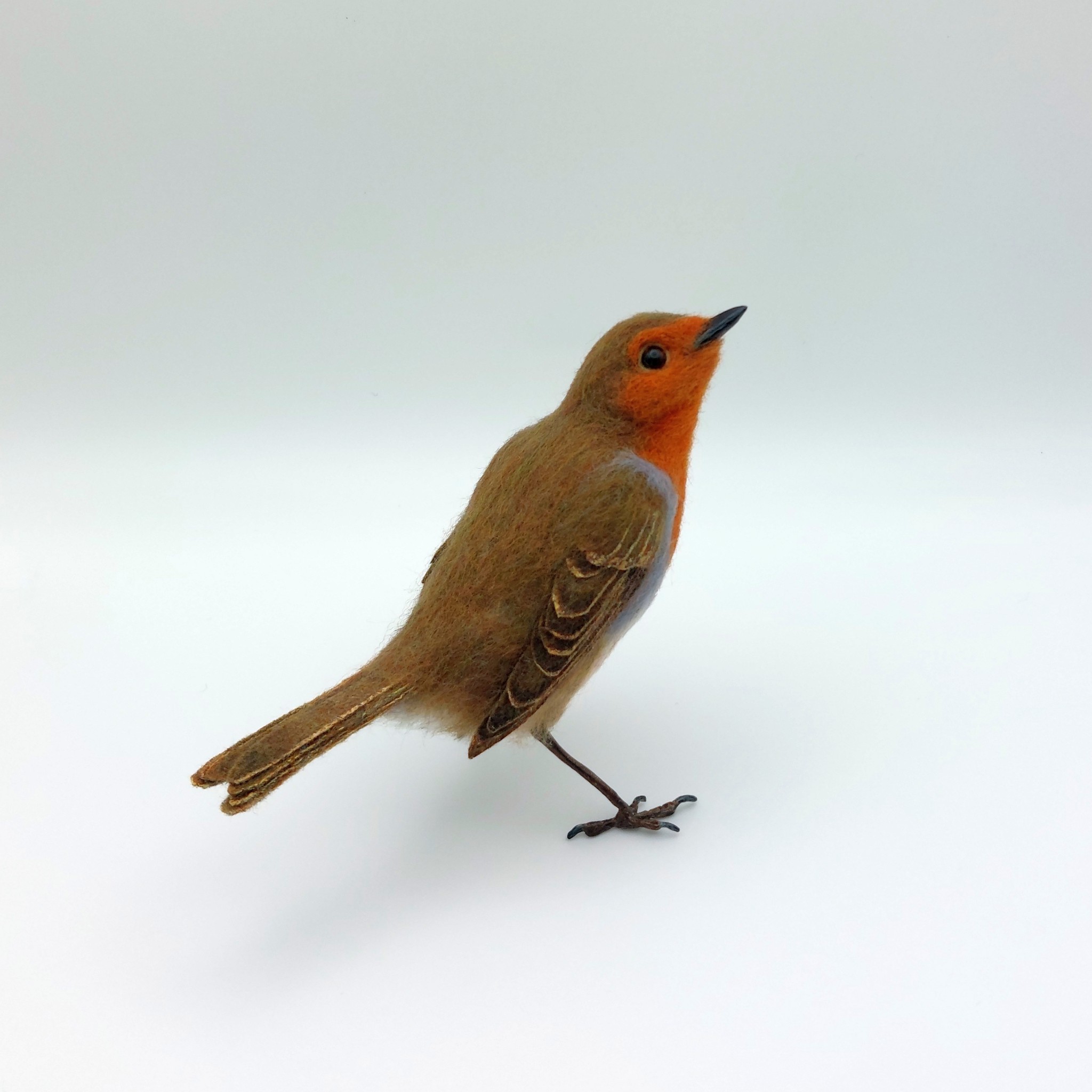 Robin: Unique handmade needle-felted wildlife sculpture.