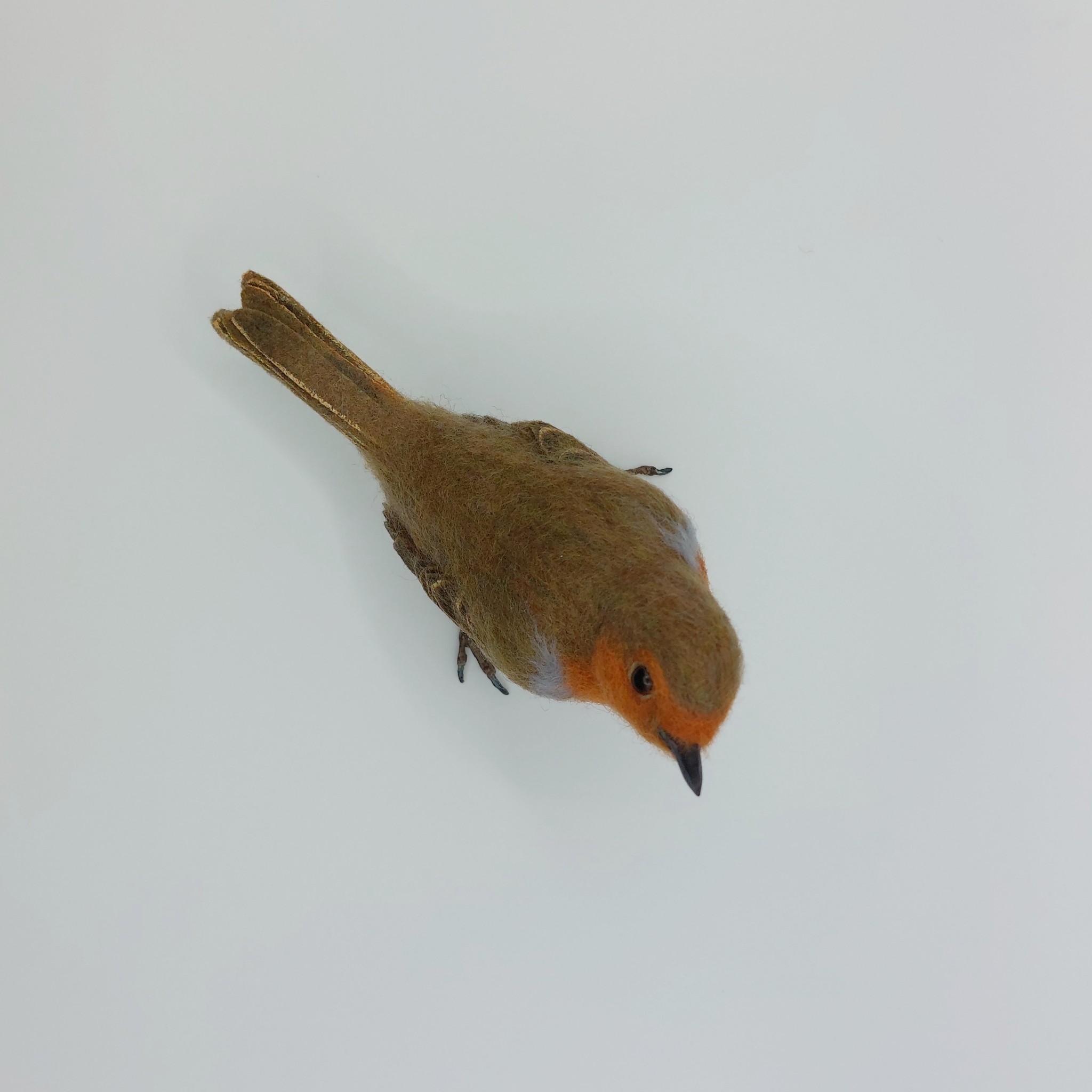 Robin: Unique handmade needle-felted wildlife sculpture.